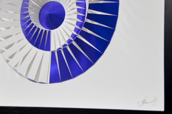 'Singula' paper sculpture by LetovBarski 'Singula' paper sculpture by LetovBarski